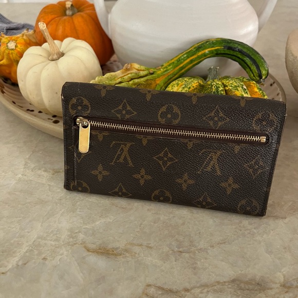 Louis Vuitton Wallet - Picture 3 of 16